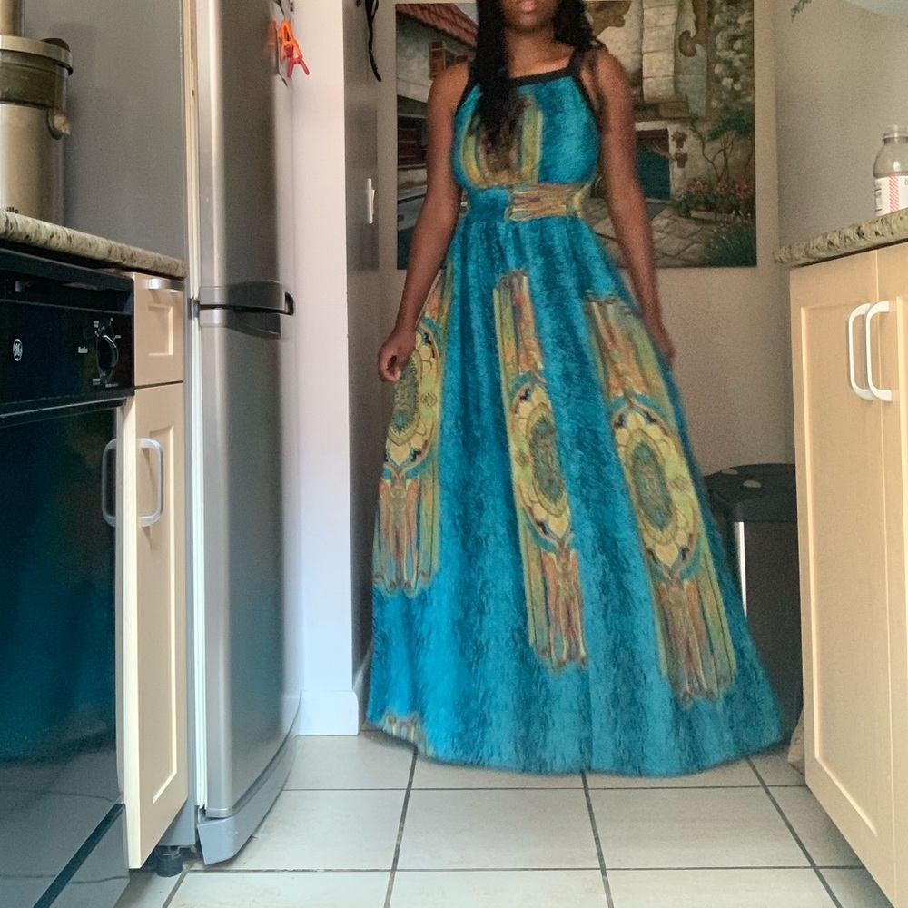 Colorful dress - Picture 2 of 5